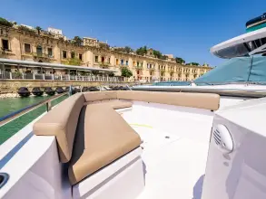 Thumbnail von Axopar 28 T Top RNB