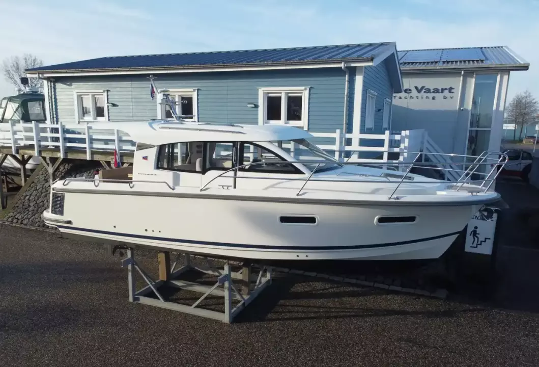 Nimbus 305 Coupe 239246