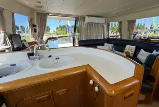 Thumbnail von Whitewater Wolfe 46 Flybridge