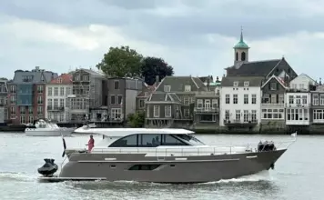 Thumbnail von Van Den Hoven Executive 15.00 MK II Van den Hoven Executive 15.00 MK II