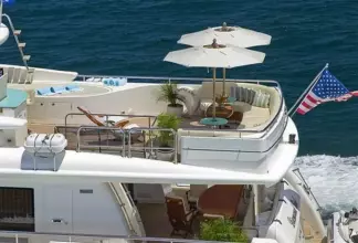 Thumbnail von Johnson 110 JOHNSON 110 FLYBRIDGE