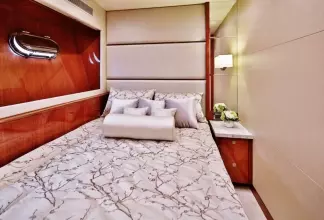 Thumbnail von Johnson 80 JOHNSON 80 FLYBRIDGE