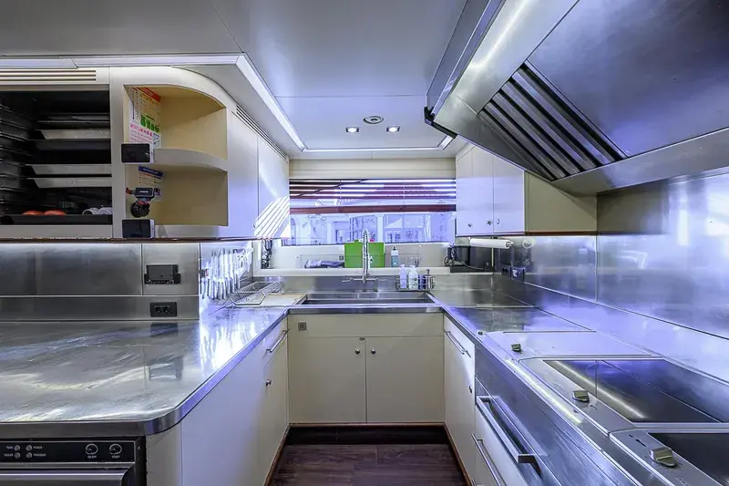 Thumbnail von Benetti Vision 145