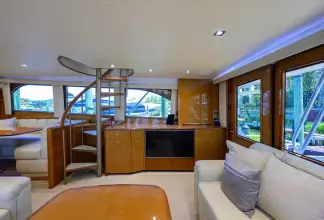 Thumbnail von Viking 65 Enclosed Enclosed Bridge w/Tower