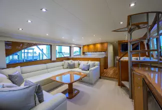 Thumbnail von Viking 65 Enclosed Enclosed Bridge w/Tower