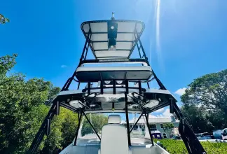 Thumbnail von Luhrs 320 Tournament