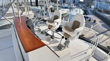 Thumbnail von Viking 47 Convertible
