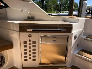 Thumbnail von Sea Ray SLX 350