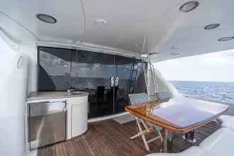 Thumbnail von Lazzara Yachts 80 Skylounge M.Y.