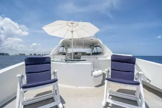 Thumbnail von Lazzara Yachts 80 Skylounge M.Y.