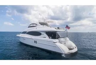 Thumbnail von Lazzara Yachts 80 Skylounge M.Y.