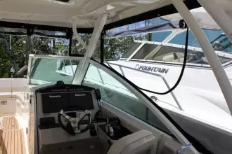 Thumbnail von Boston Whaler 320 Vantage