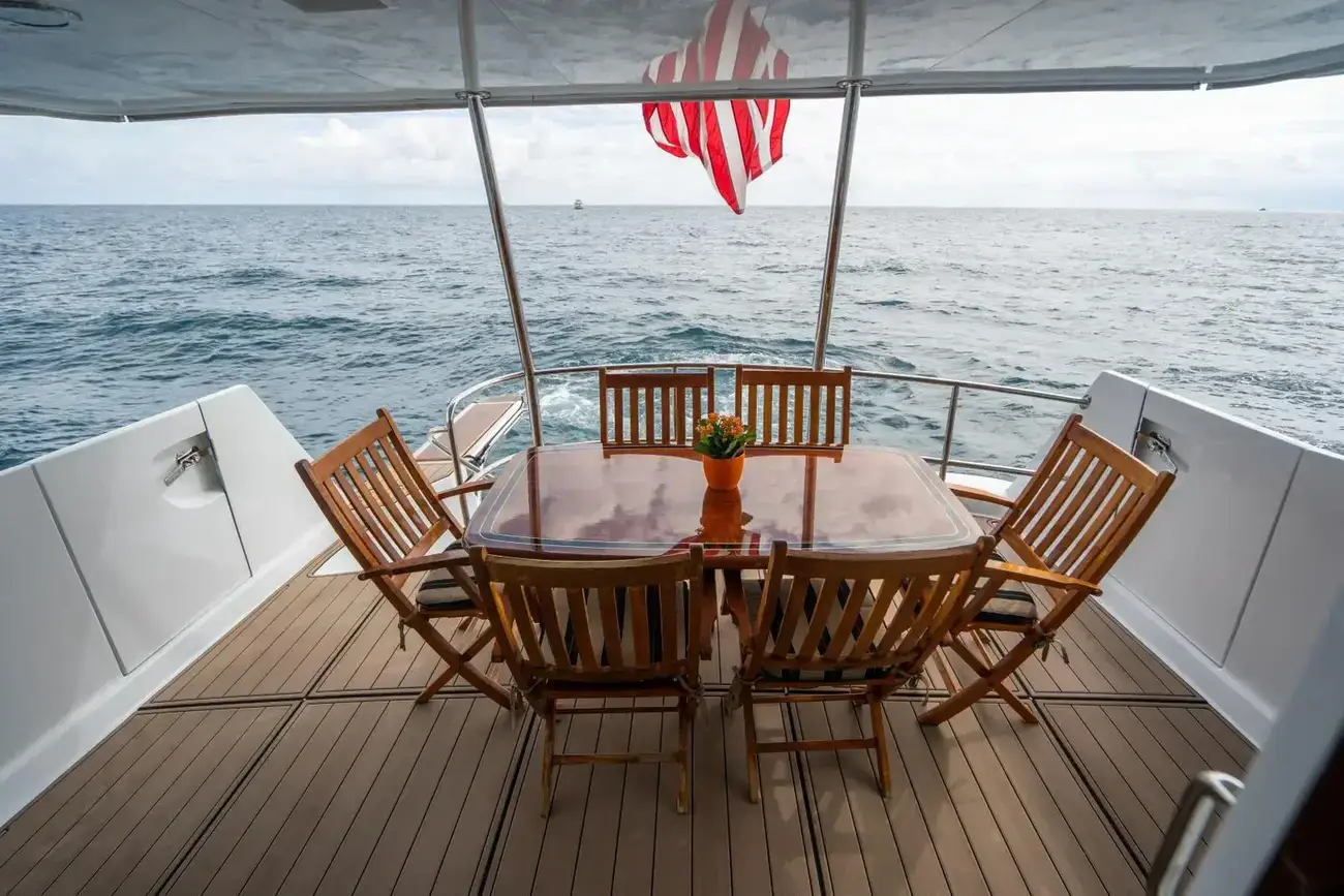 Thumbnail von Hatteras 75 Motor Yacht