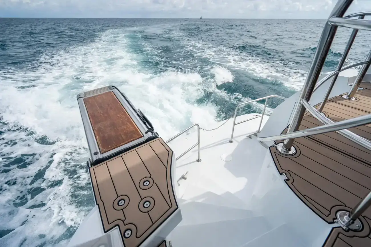 Thumbnail von Hatteras 75 Motor Yacht
