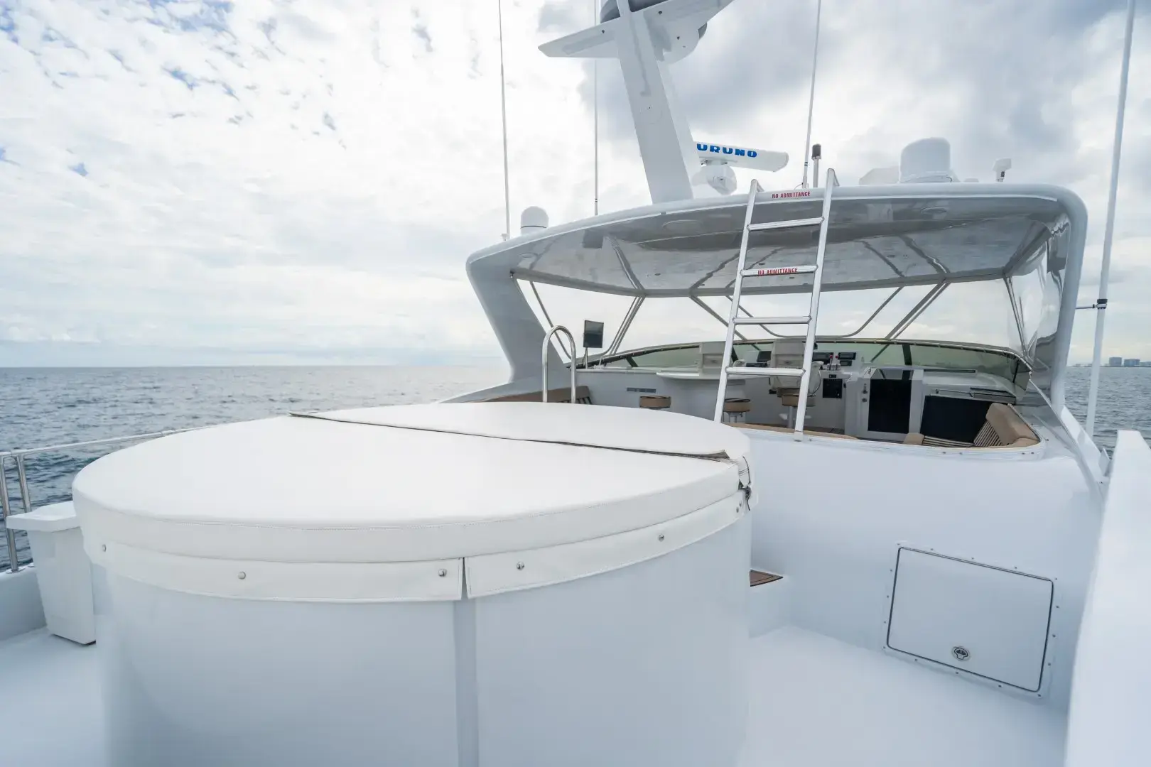 Thumbnail von Hatteras 75 Motor Yacht