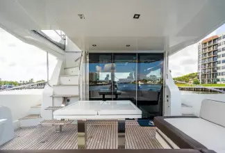 Thumbnail von Galeon 550 FLY