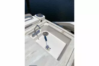 Thumbnail von Tiara Yachts Q 44