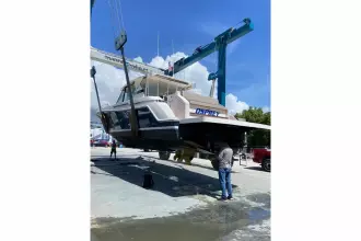 Thumbnail von Tiara Yachts Q 44