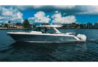 Thumbnail von Tiara Yachts 43LS