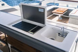 Thumbnail von Tiara Yachts 43LS