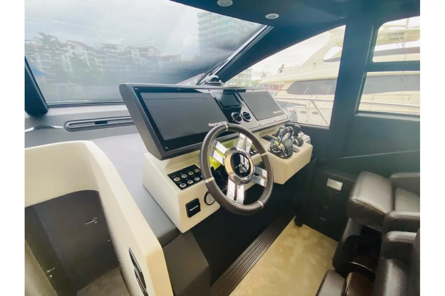 Thumbnail von Azimut S6