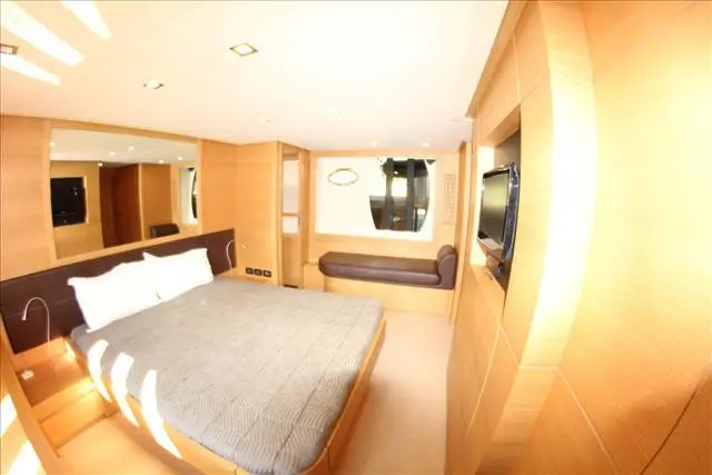 Thumbnail von Pershing 64