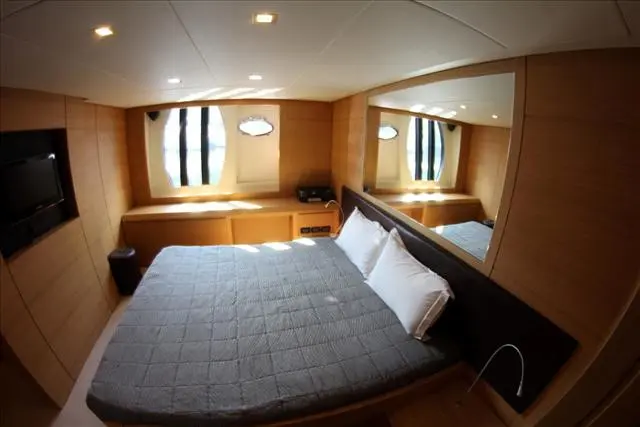 Thumbnail von Pershing 64