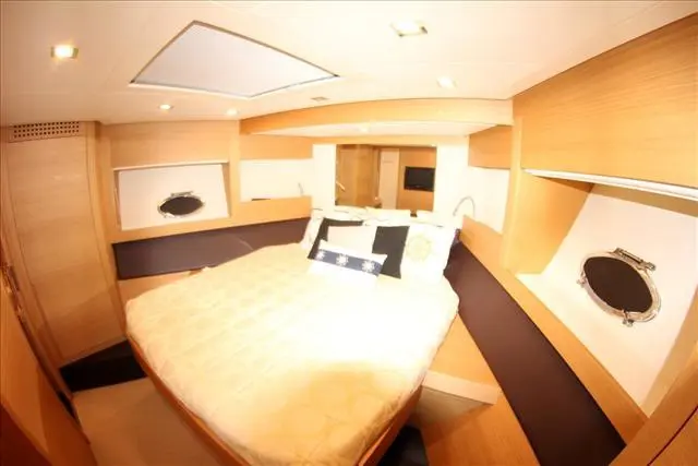 Thumbnail von Pershing 64