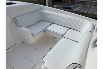 Thumbnail von Intrepid 370 Cuddy