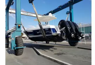 Thumbnail von Intrepid 370 Cuddy