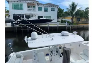 Thumbnail von Intrepid 370 Cuddy