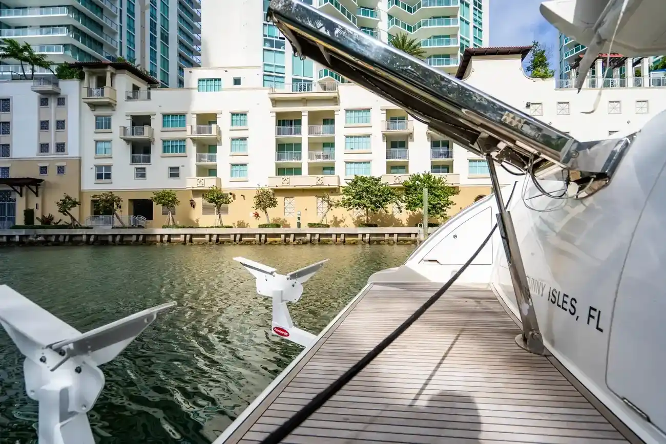 Thumbnail von Azimut 62