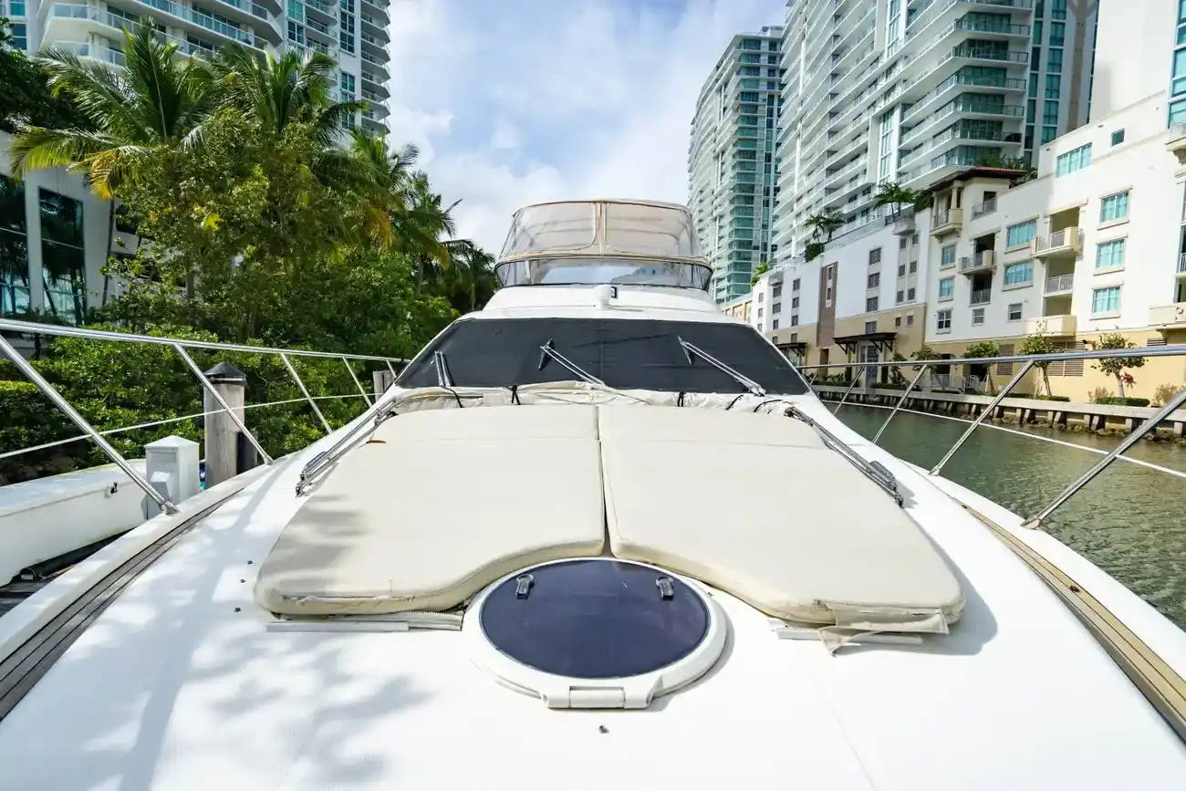 Thumbnail von Azimut 62