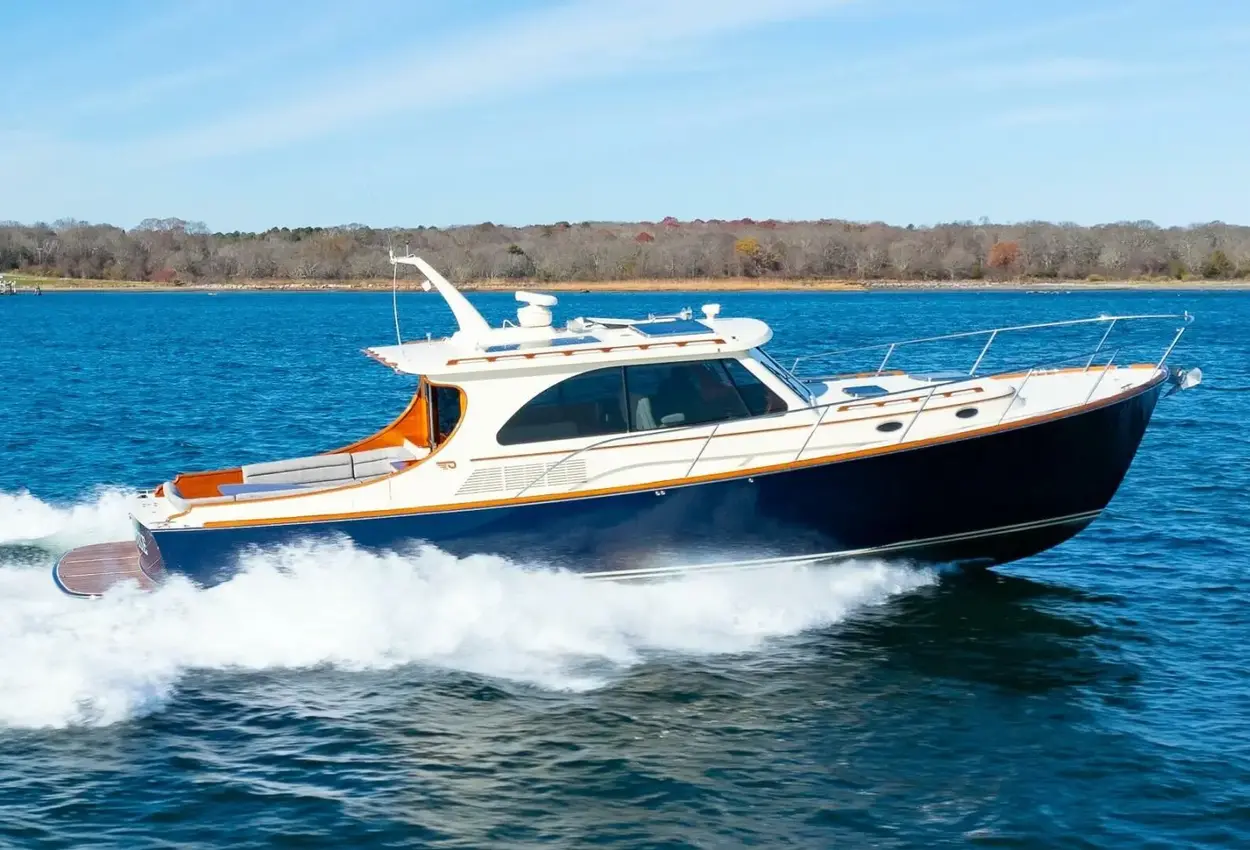 Hinckley Talaria 43 TURQUOISE name reserved