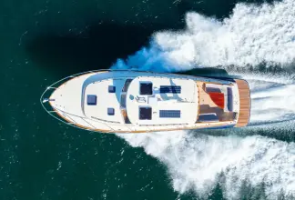 Thumbnail von Hinckley Talaria 43 TURQUOISE name reserved