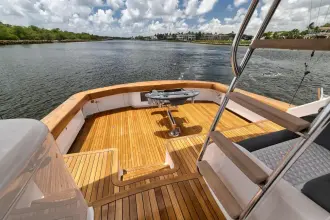 Thumbnail von Viking 72 Convertible LADY SURFBUM