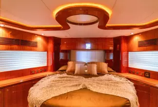 Thumbnail von Mckinna 65  YOLO