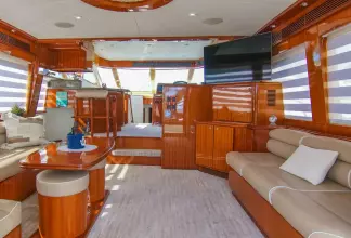 Thumbnail von Mckinna 65  YOLO