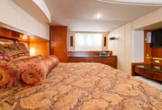 Thumbnail von Ovation 52 Ours Is Prettier