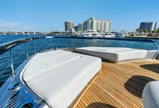 Thumbnail von Azimut S8 Yesenia