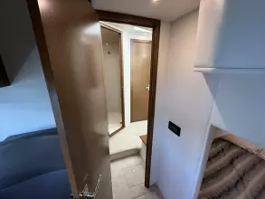 Thumbnail von Cruisers Yachts 45 Cantius To The Moon And Back