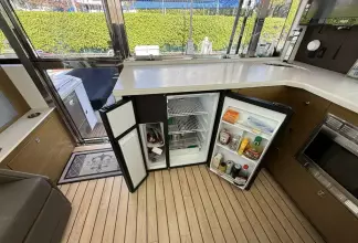 Thumbnail von Cruisers Yachts 45 Cantius To The Moon And Back