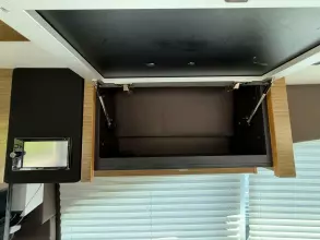 Thumbnail von Cruisers Yachts 45 Cantius To The Moon And Back