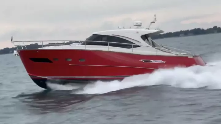 Chris Craft Commander 42 Red Boat