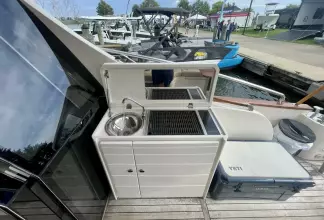 Thumbnail von Chris Craft Commander 42 Red Boat