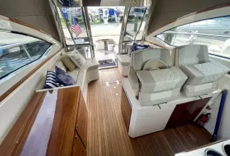 Thumbnail von Chris Craft Commander 42 Red Boat