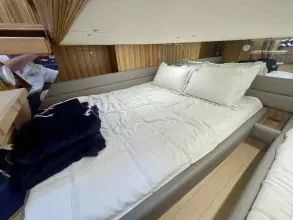 Thumbnail von Chris Craft Commander 42 Red Boat