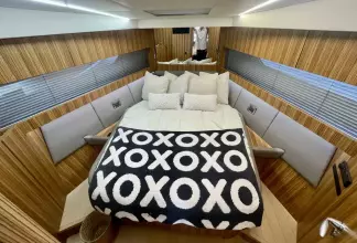 Thumbnail von Chris Craft Commander 42 Red Boat