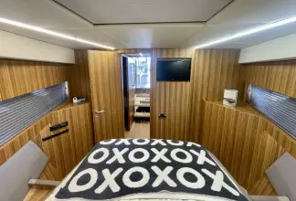 Thumbnail von Chris Craft Commander 42 Red Boat