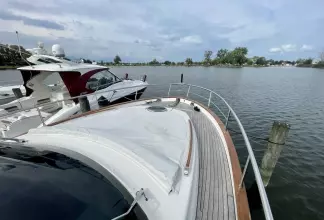 Thumbnail von Chris Craft Commander 42 Red Boat